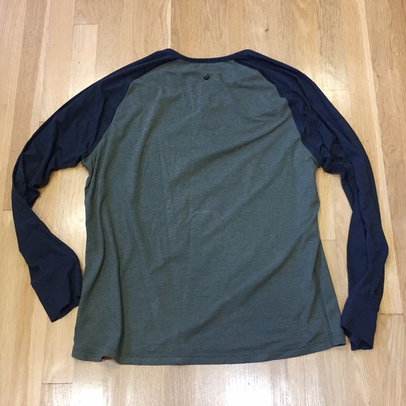 Lululemon XL charcoal green Henley, comfortable! - Picture 3 of 4